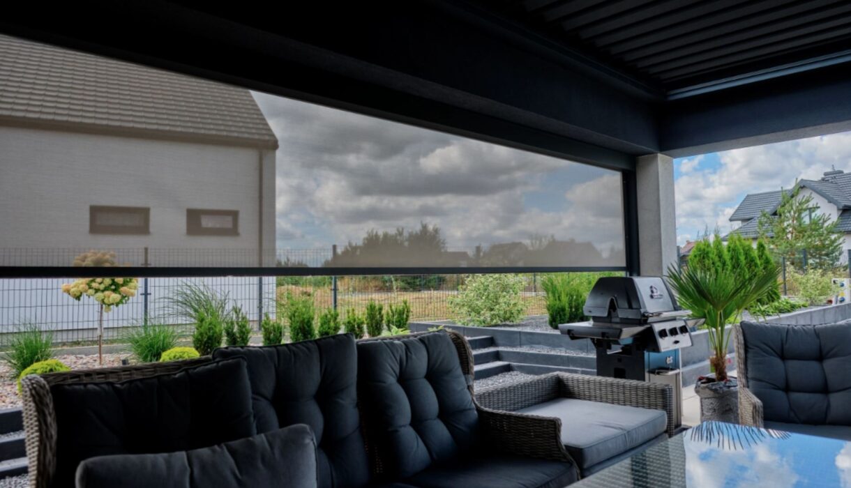 zip screen pergola